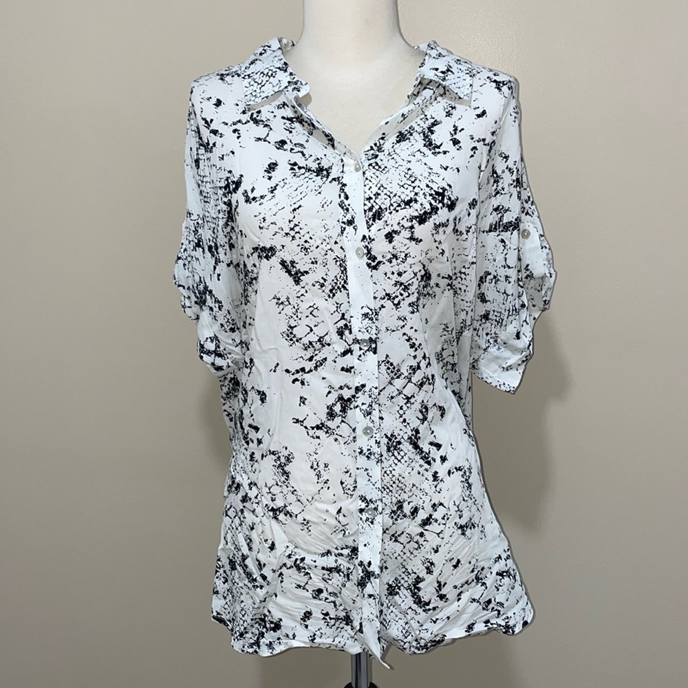 Jane and Delancey Women’s Black & White Patterned Shirt- XL